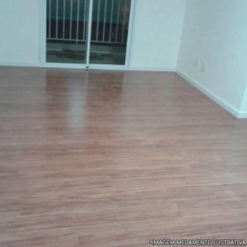 rodapé em laminado